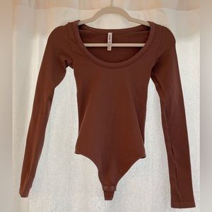 Aritzia Women’s Brown Ribbed Bodysuit
